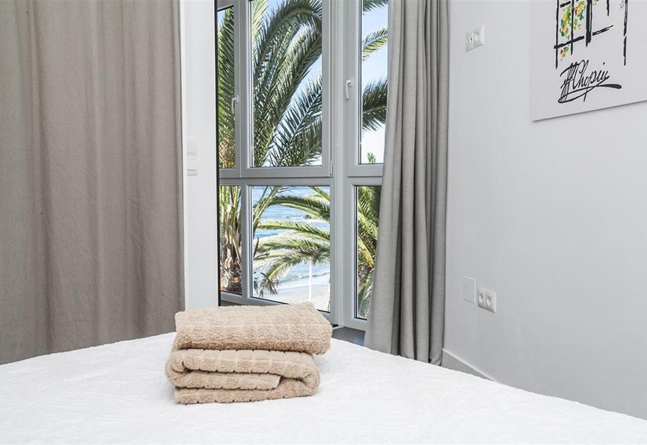 Super Front Line Modern New Apartm Nerja Kültér fotó